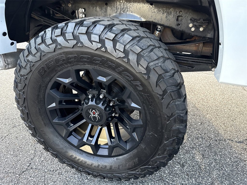 Used 2022 Ford F250 Lariat w/ Black Appearance Package image 19