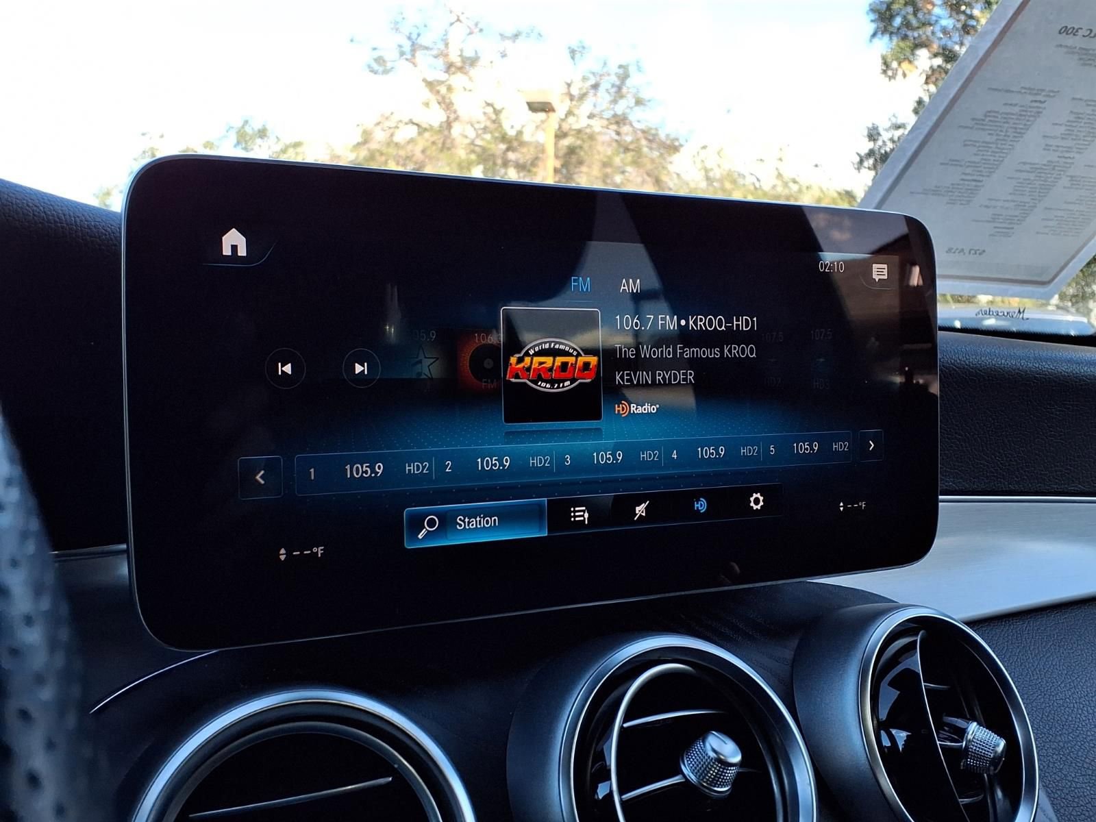 Used 2022 Mercedes-Benz GLC 300 image 7