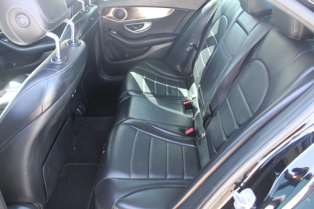 Used 2018 Mercedes-Benz C 300 4MATIC Sedan image 10