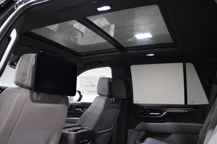 New 2026 GMC Yukon Elevation w/ Elevation Premium Package AWD/4WD image 4
