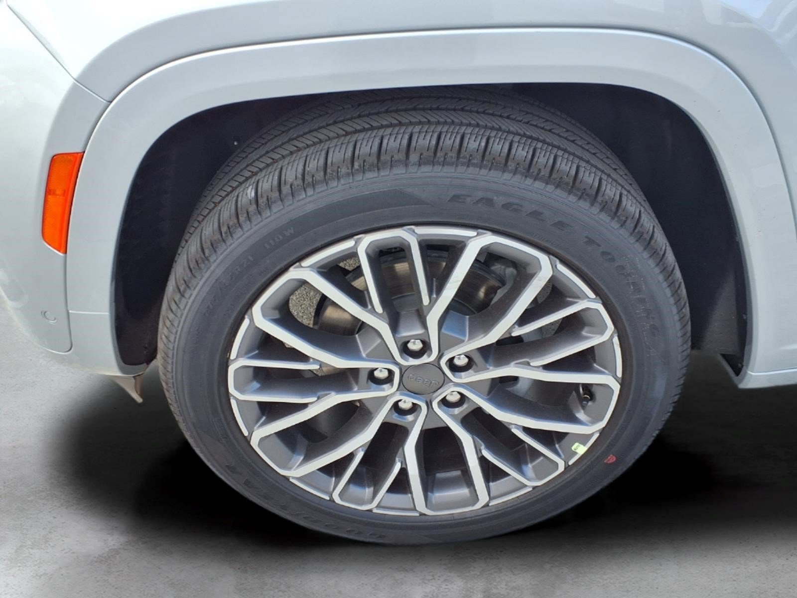 New 2026 Jeep Grand Cherokee Summit AWD/4WD image 7
