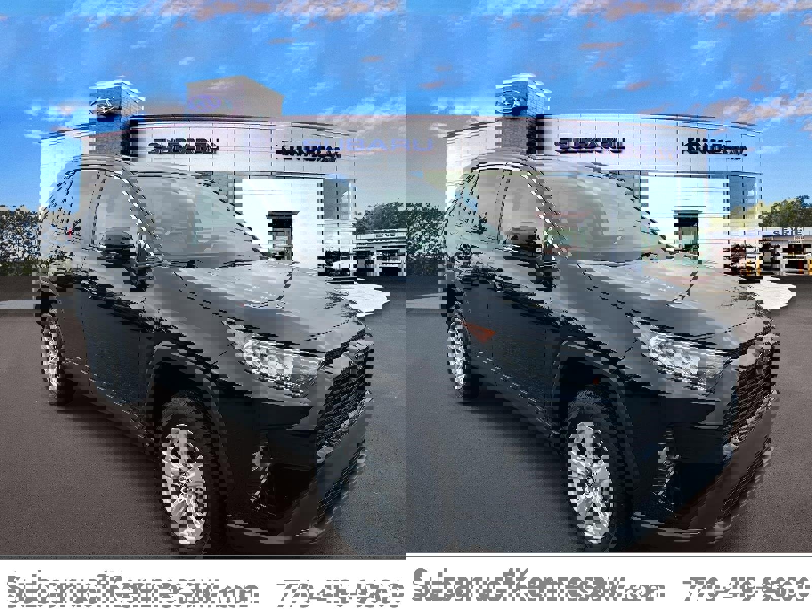 Used 2021 Toyota RAV4 XLE image 1