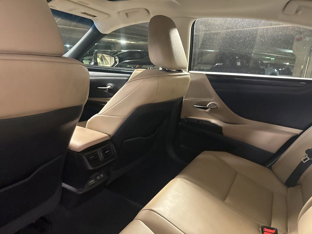Used 2021 Lexus ES 250 w/ Accessory Package 2 AWD/4WD image 10