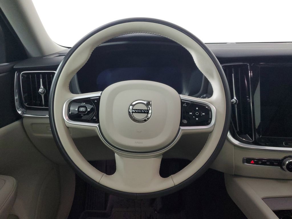 Certified 2026 Volvo V60 B5 Cross Country Plus w/ Protection Package Premier image 18