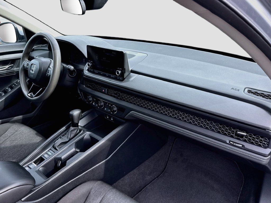 Used 2023 Honda Accord LX image 38