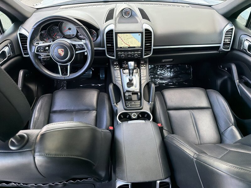 Used 2015 Porsche Cayenne S AWD/4WD image 11