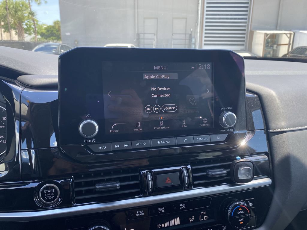 Used 2022 Nissan Pathfinder SV FWD image 7