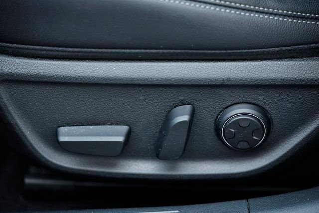 Used 2023 Genesis G70 2.0T image 20