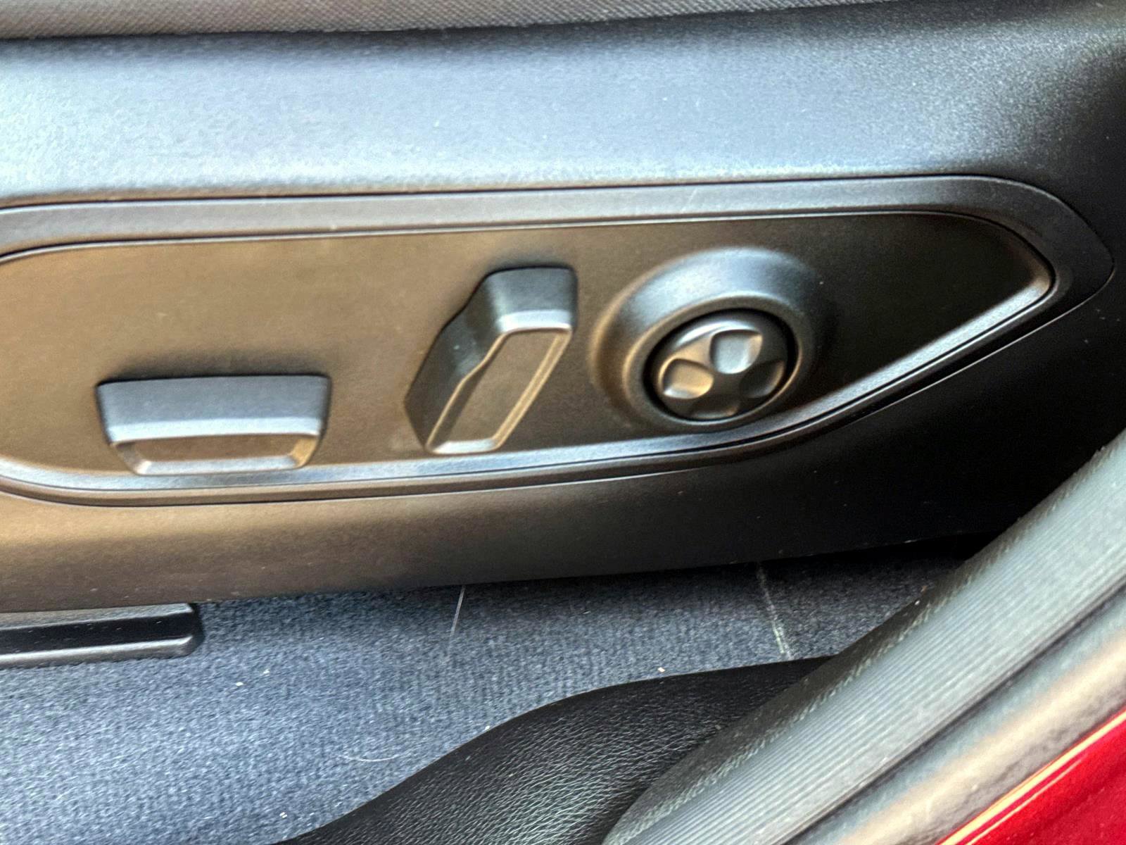 Used 2023 Jeep Grand Cherokee Altitude image 10