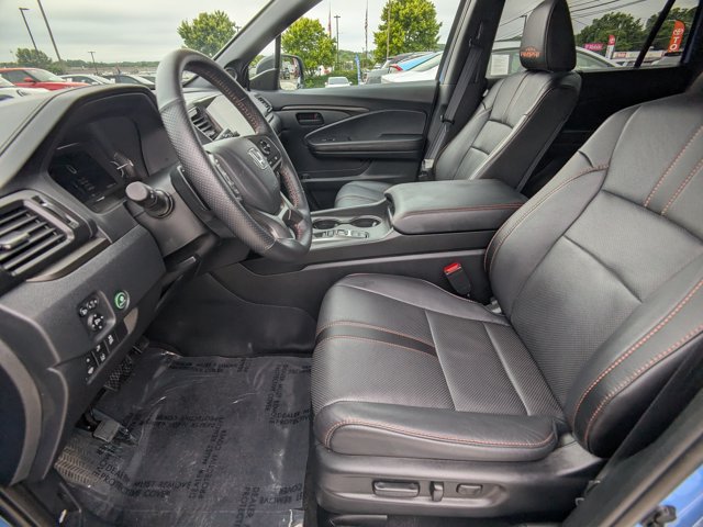 Used 2025 Honda Passport TrailSport image 16