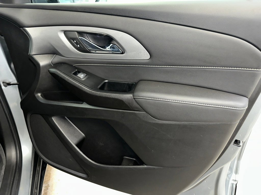 Certified 2023 Chevrolet Traverse LT w/ LPO, Floor Liner Package image 34