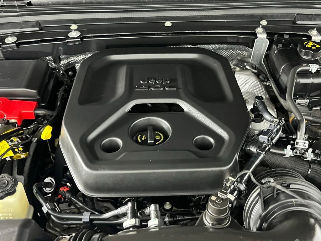 Used 2025 Jeep Wrangler Unlimited Rubicon image 36