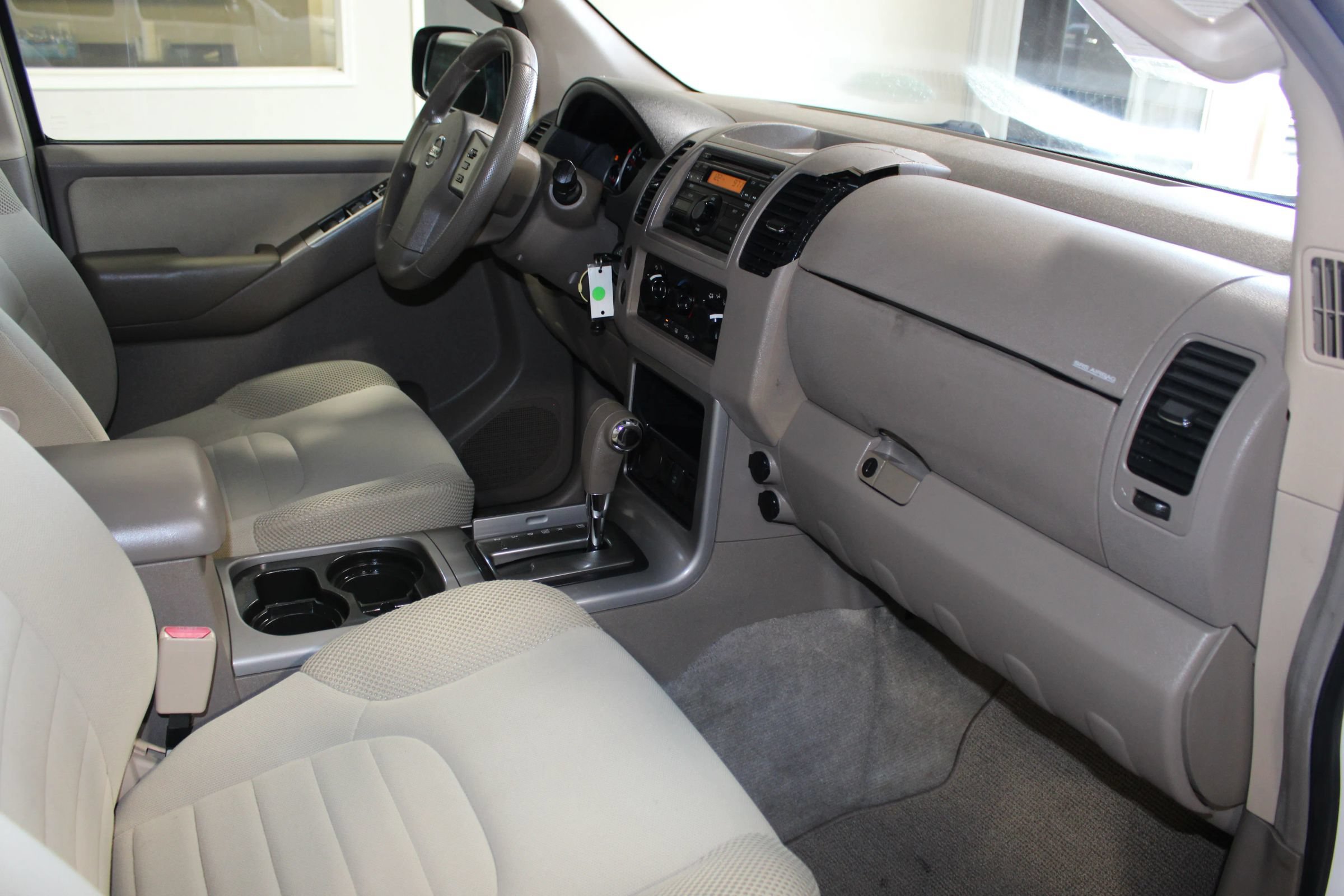 Used 2008 Nissan Pathfinder S RWD image 27