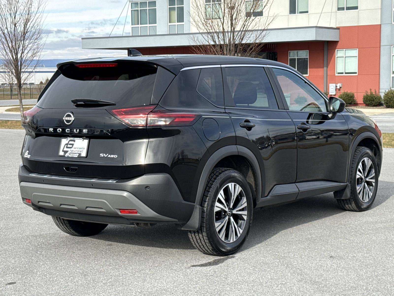 Used 2023 Nissan Rogue SV image 24