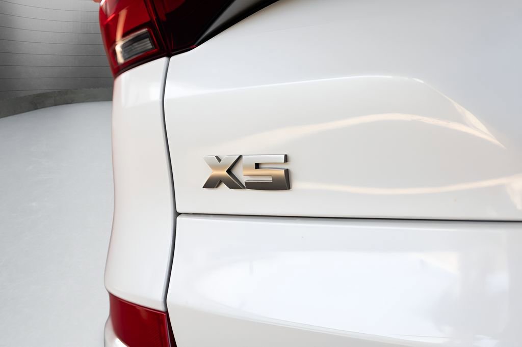 Used 2022 BMW X5 M50i w/ Executive Package AWD/4WD image 18