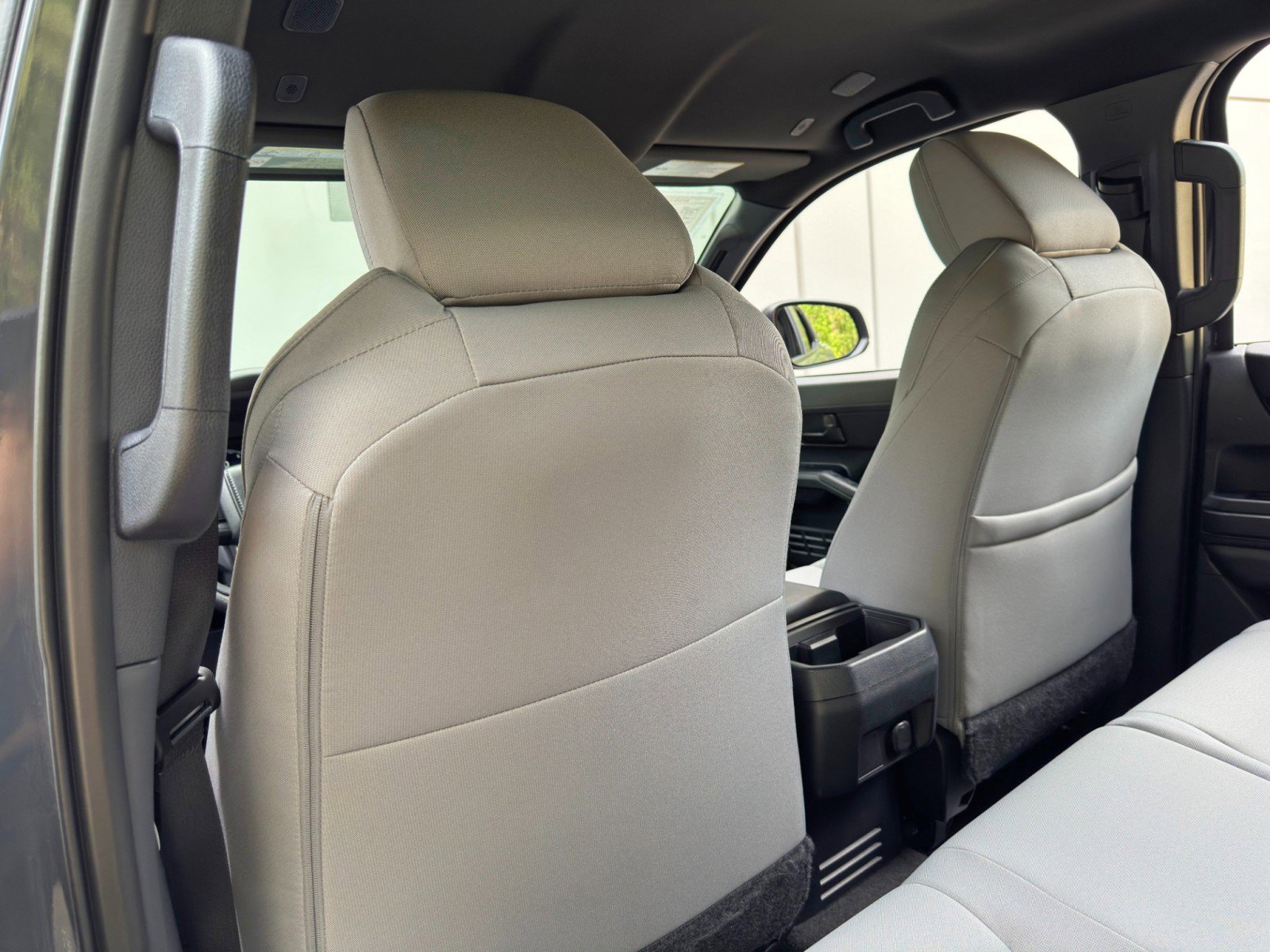 Used 2024 Toyota Tacoma SR5 w/ SR5 Upgrade Package image 34