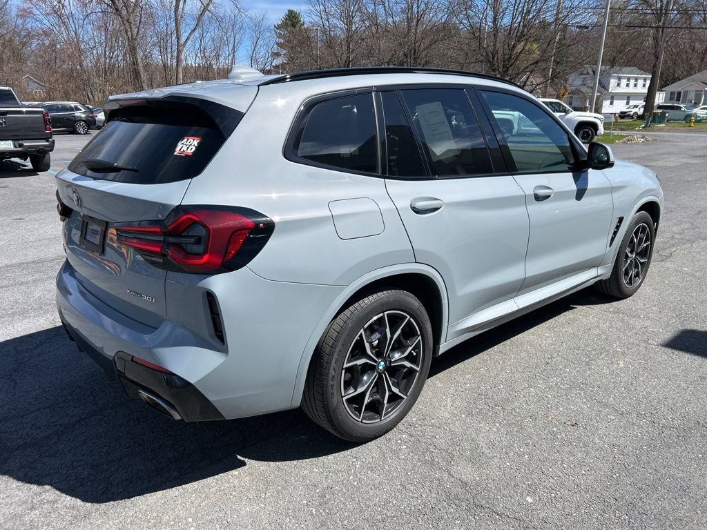 Certified 2024 BMW X3 xDrive30i w/ M Sport Package image 5