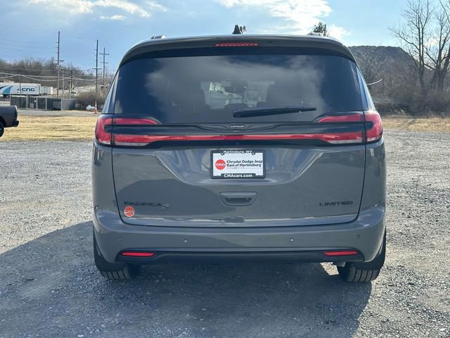 New 2025 Chrysler Pacifica Limited w/ Uconnect Theater Family Group image 23
