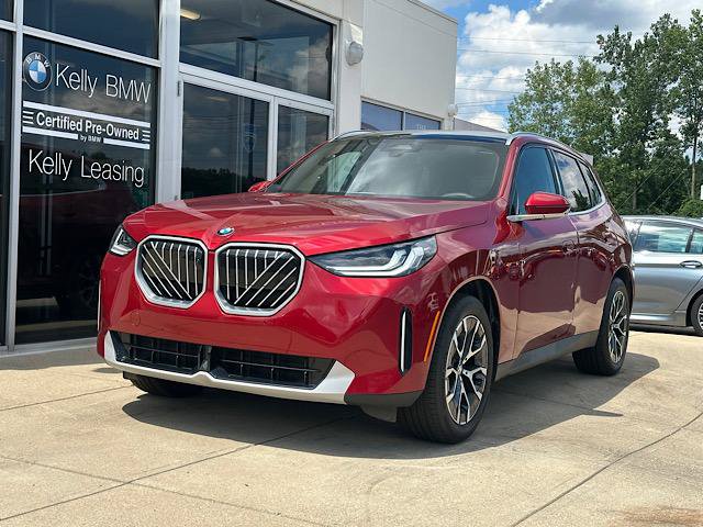 Used 2025 BMW X3 xDrive30i AWD/4WD image 3