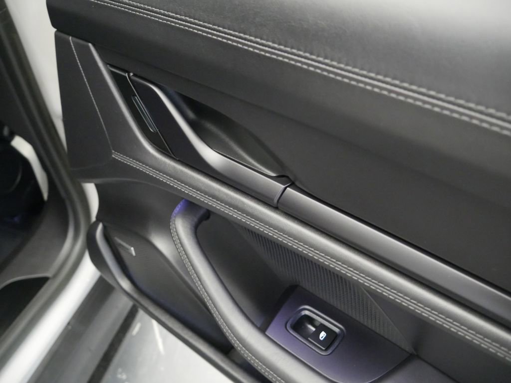 Certified 2023 Porsche Taycan GTS image 28