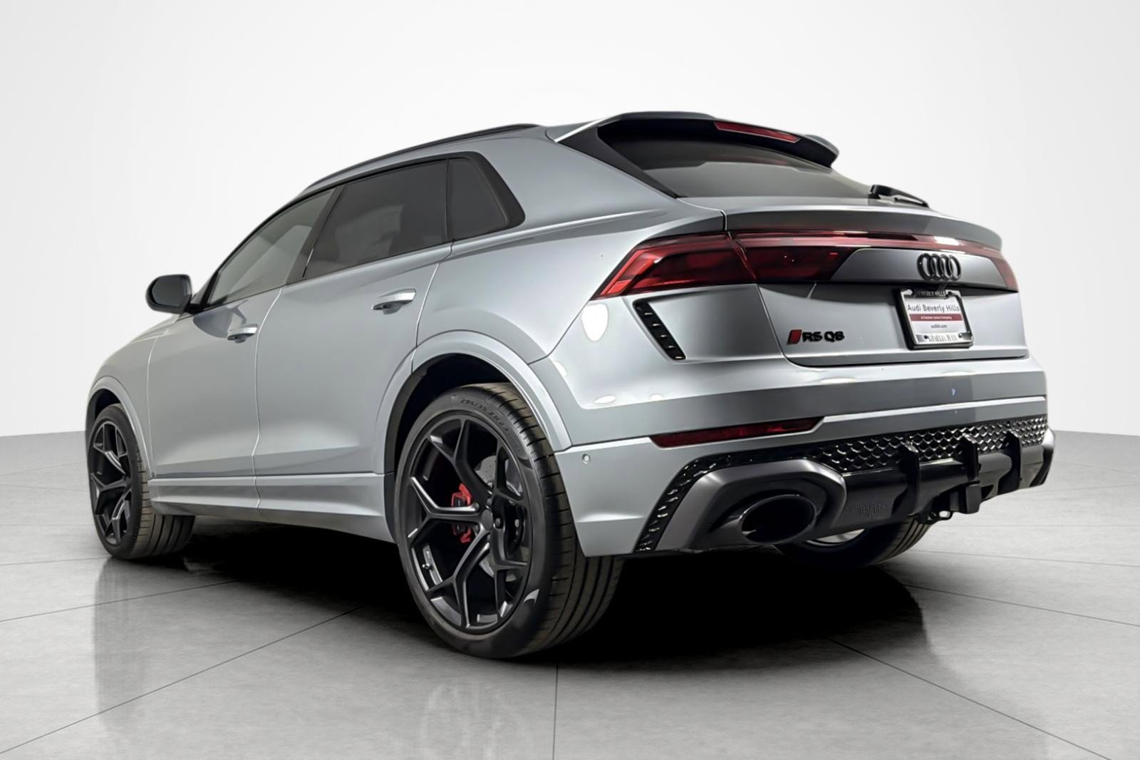 New 2026 Audi RS Q8 performance image 4