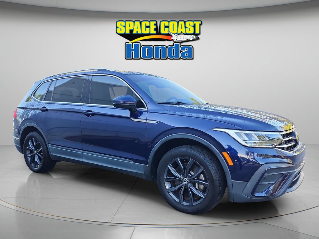 Used 2022 Volkswagen Tiguan SE FWD image 1