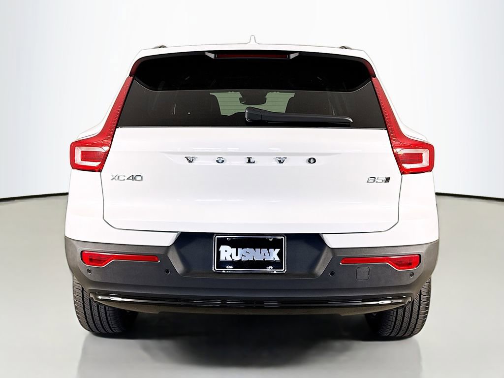 New 2026 Volvo XC40 B5 Core image 6