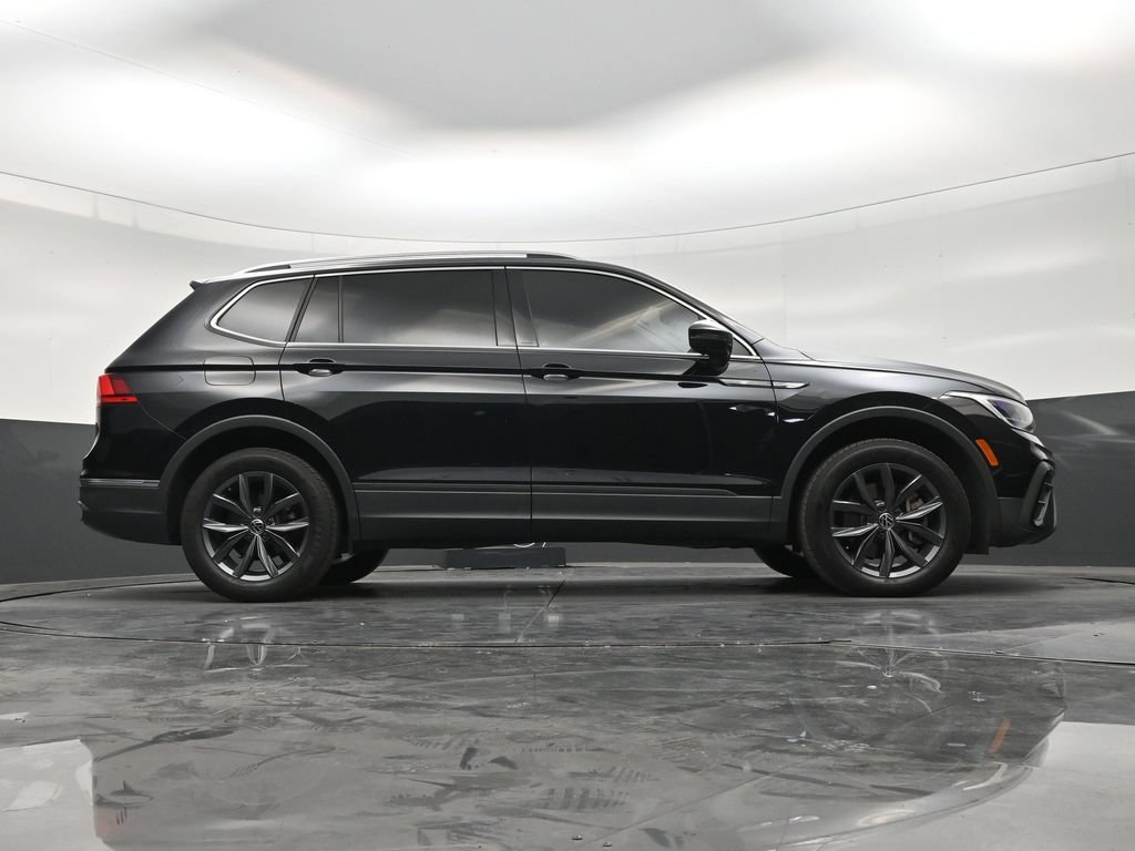 Used 2023 Volkswagen Tiguan SE FWD image 24