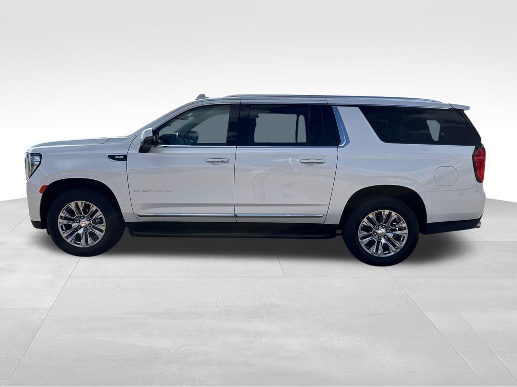 Certified 2023 GMC Yukon XL Denali AWD/4WD image 3