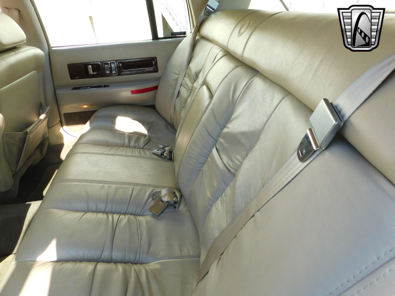 Used 1995 Cadillac Fleetwood Brougham image 10