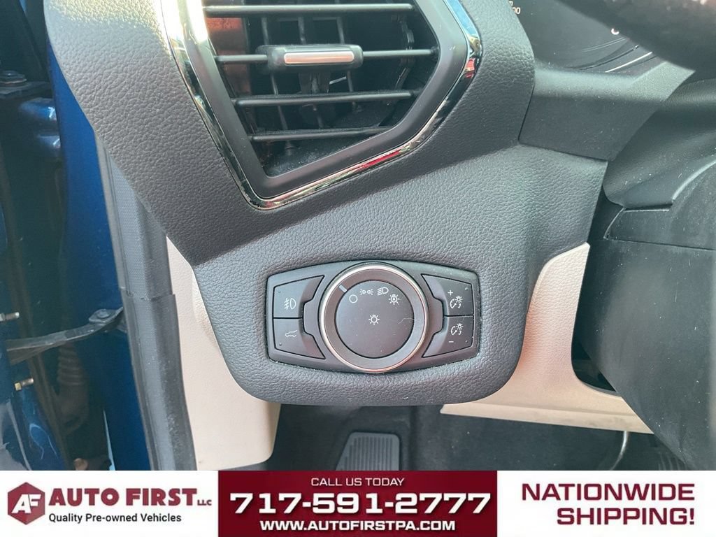 Used 2019 Ford Escape Titanium AWD/4WD image 21