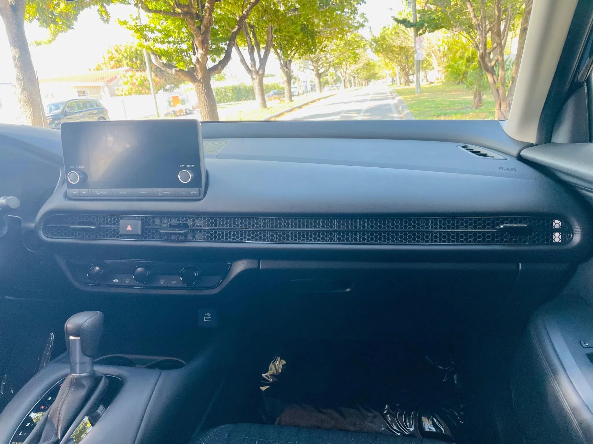 Used 2025 Honda HR-V LX image 13