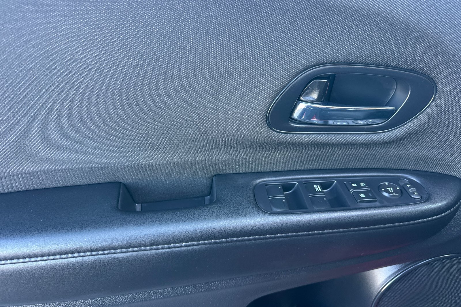 Certified 2022 Honda HR-V Sport image 11