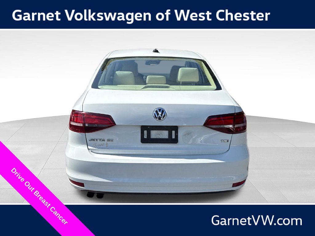 Used 2017 Volkswagen Jetta SE FWD image 4