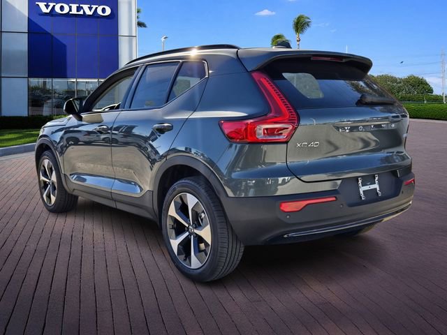 New 2026 Volvo XC40 B5 Core AWD/4WD image 5