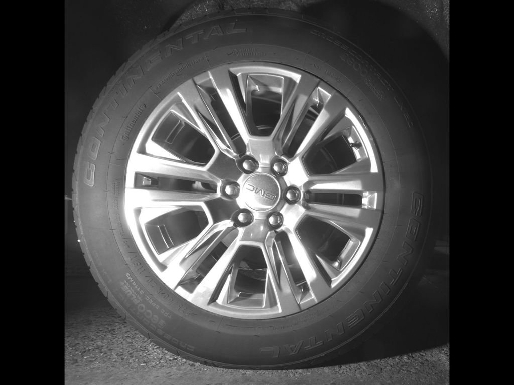 Certified 2022 GMC Yukon Denali image 38