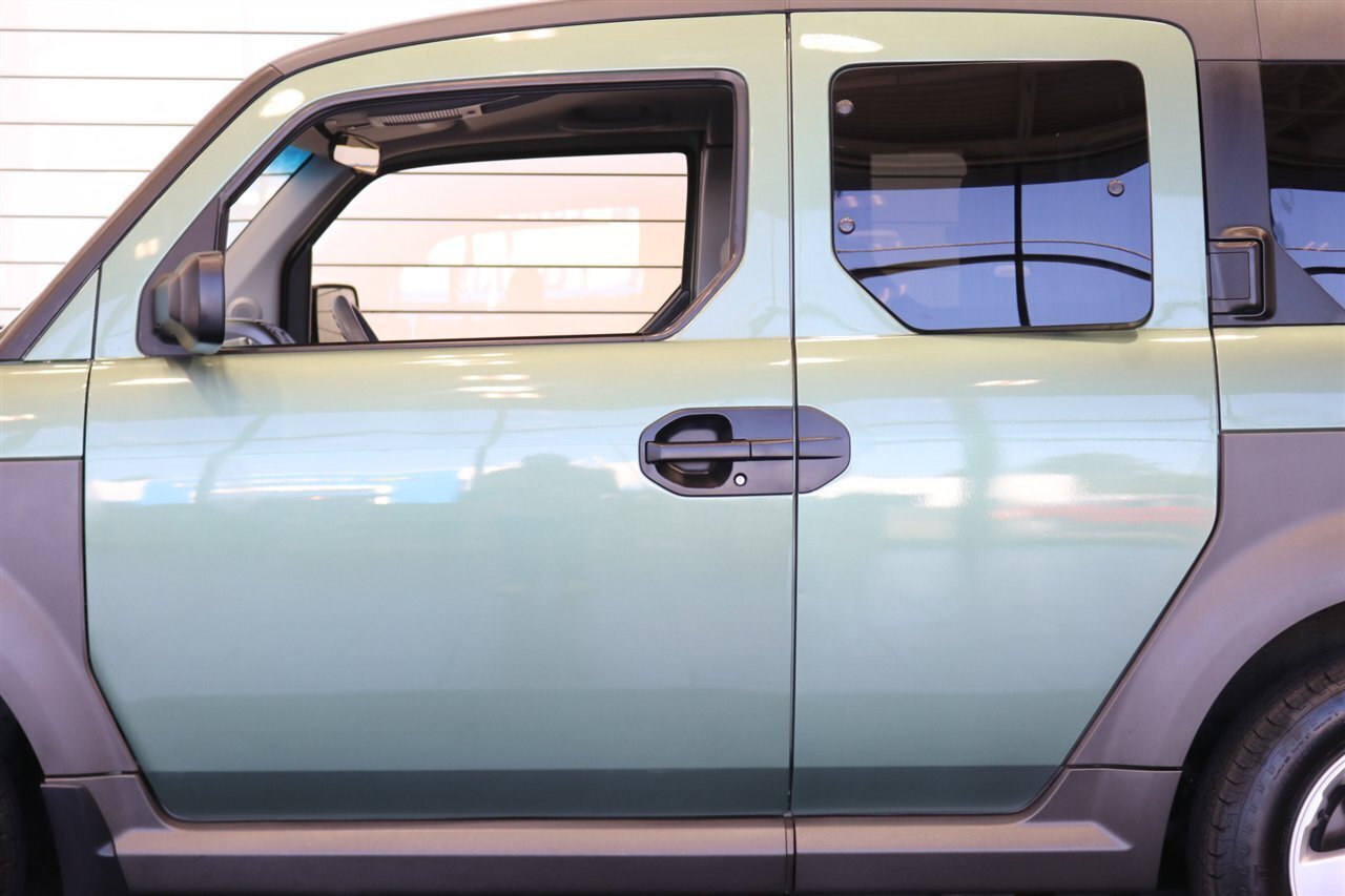 Used 2005 Honda Element EX image 42