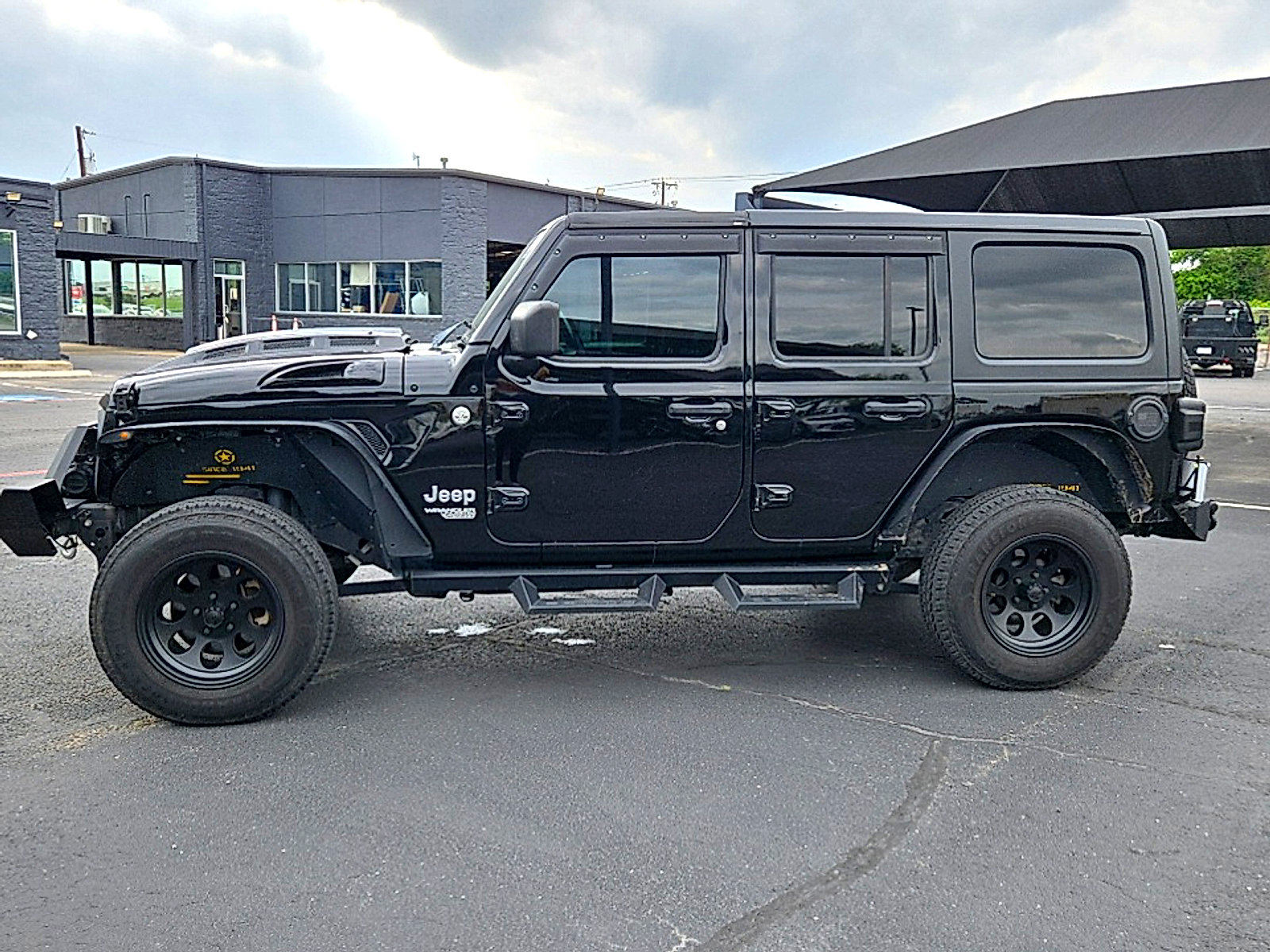 Used 2019 Jeep Wrangler Unlimited Sport S image 4
