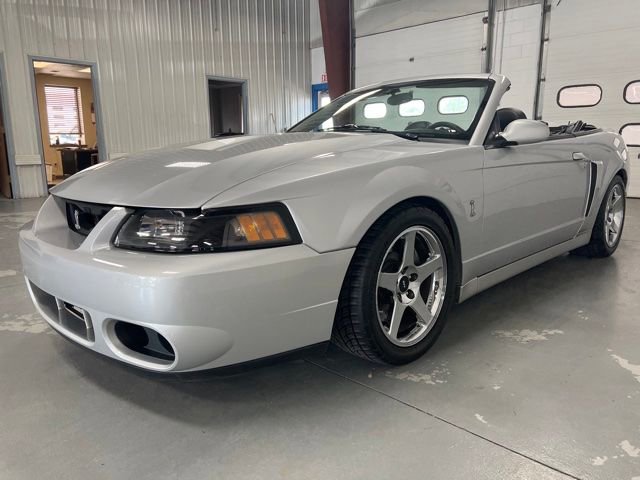 Used 2004 Ford Mustang Cobra RWD image 3