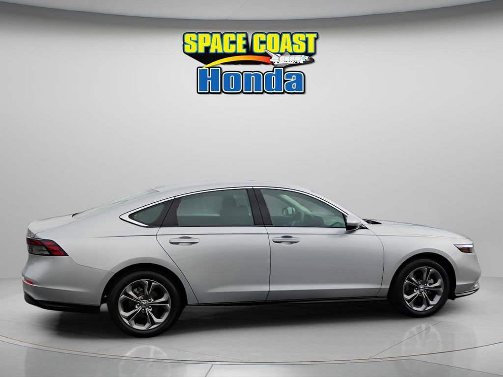 Used 2024 Honda Accord EX image 4