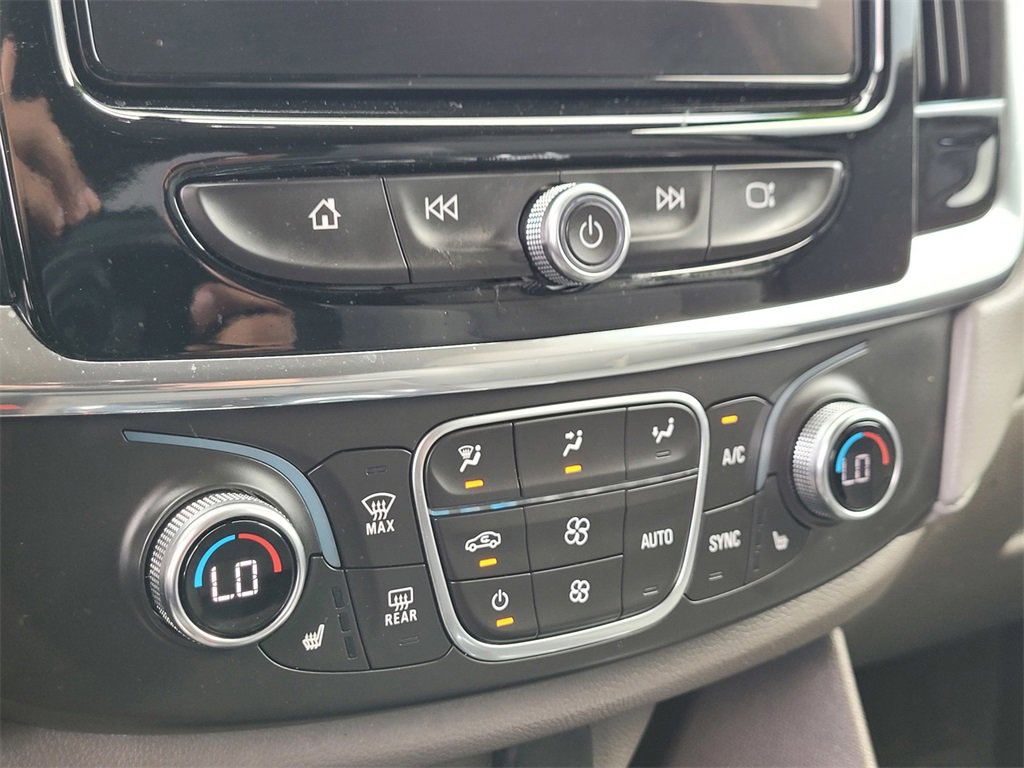 Used 2018 Chevrolet Traverse LT image 21
