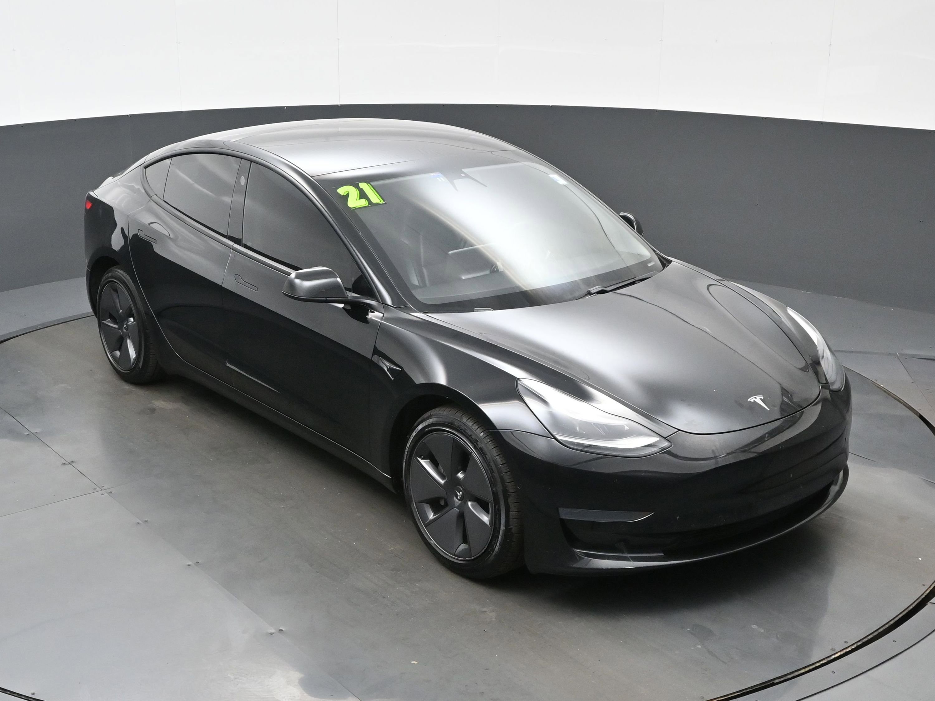 Used 2021 Tesla Model 3 Standard Range Plus image 37