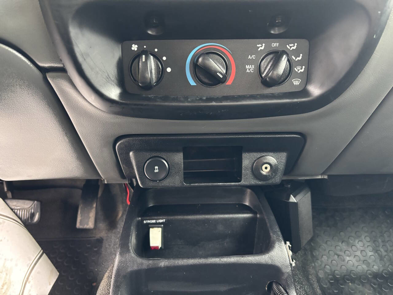 Used 2011 Ford Ranger XL image 18