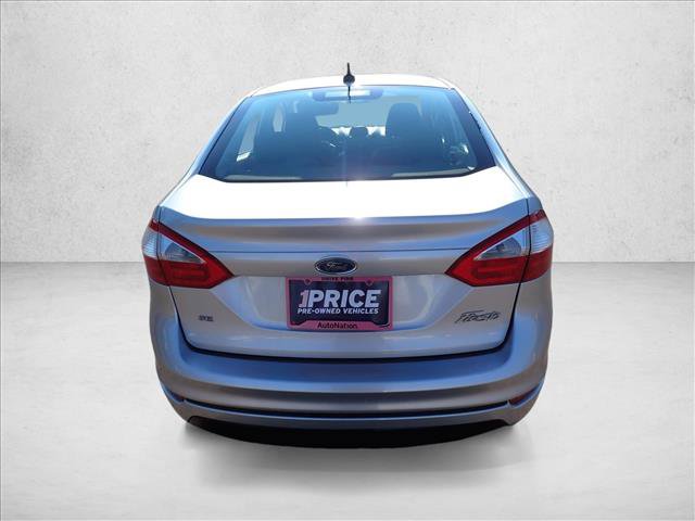 Used 2014 Ford Fiesta SE FWD image 2
