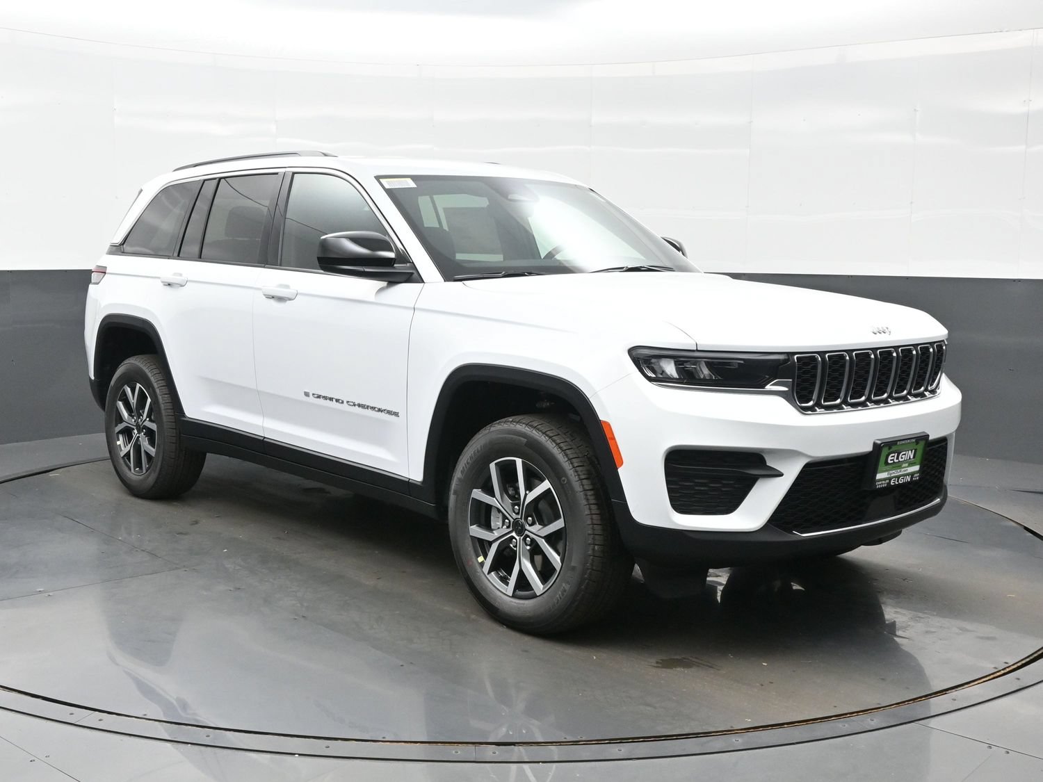 New 2027 Jeep Grand Cherokee Laredo AWD/4WD image 11