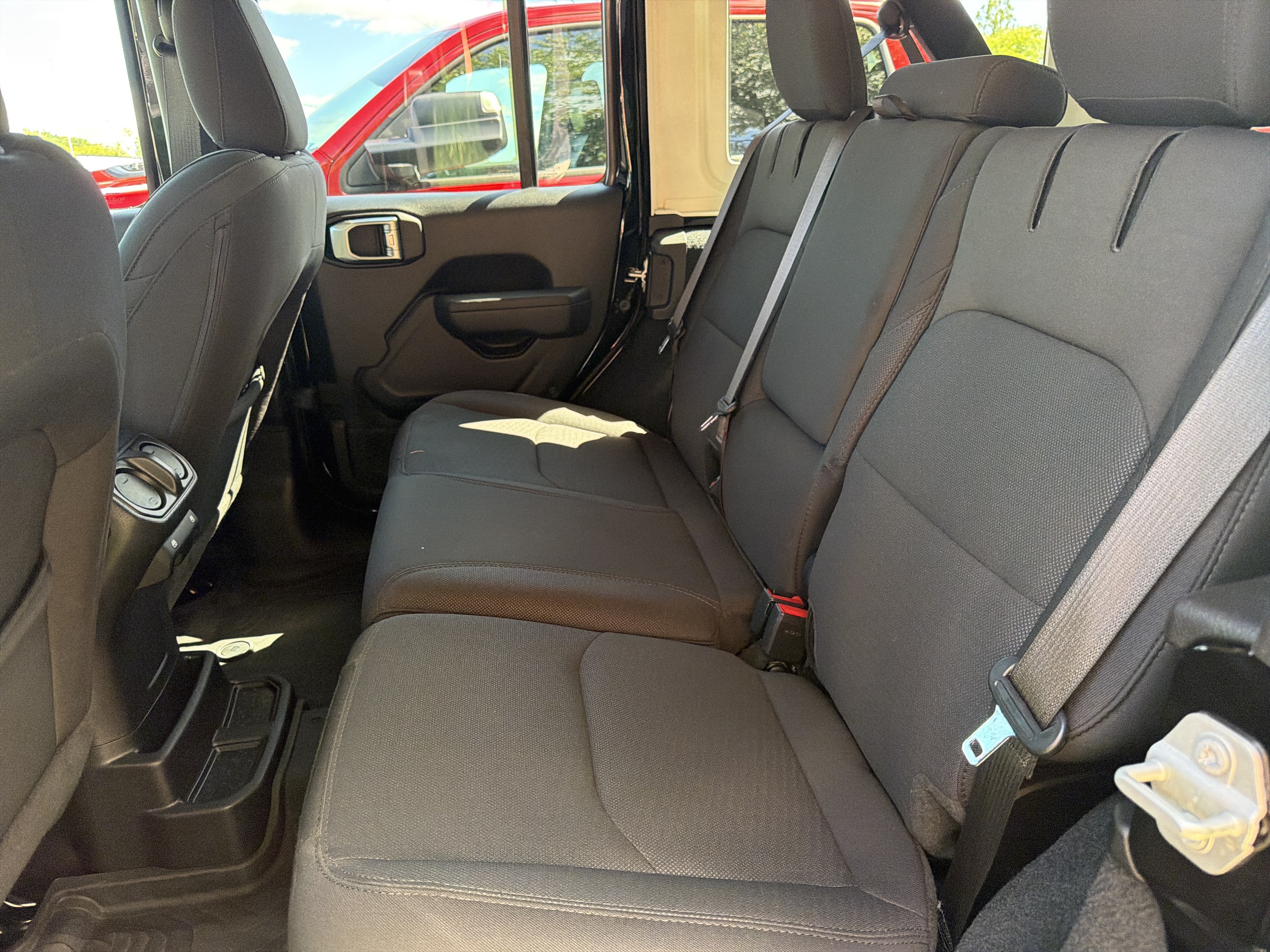 Used 2023 Jeep Wrangler Unlimited w/ Cold Weather Group AWD/4WD image 16