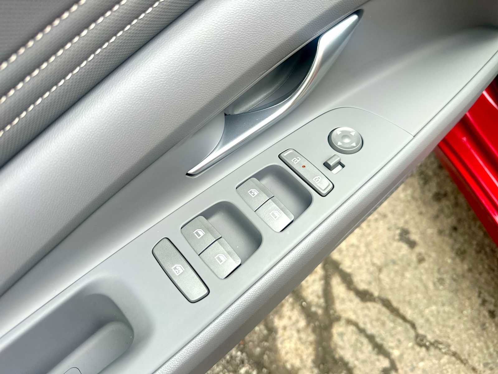 Used 2024 Hyundai Elantra SEL w/ Convenience Package image 15