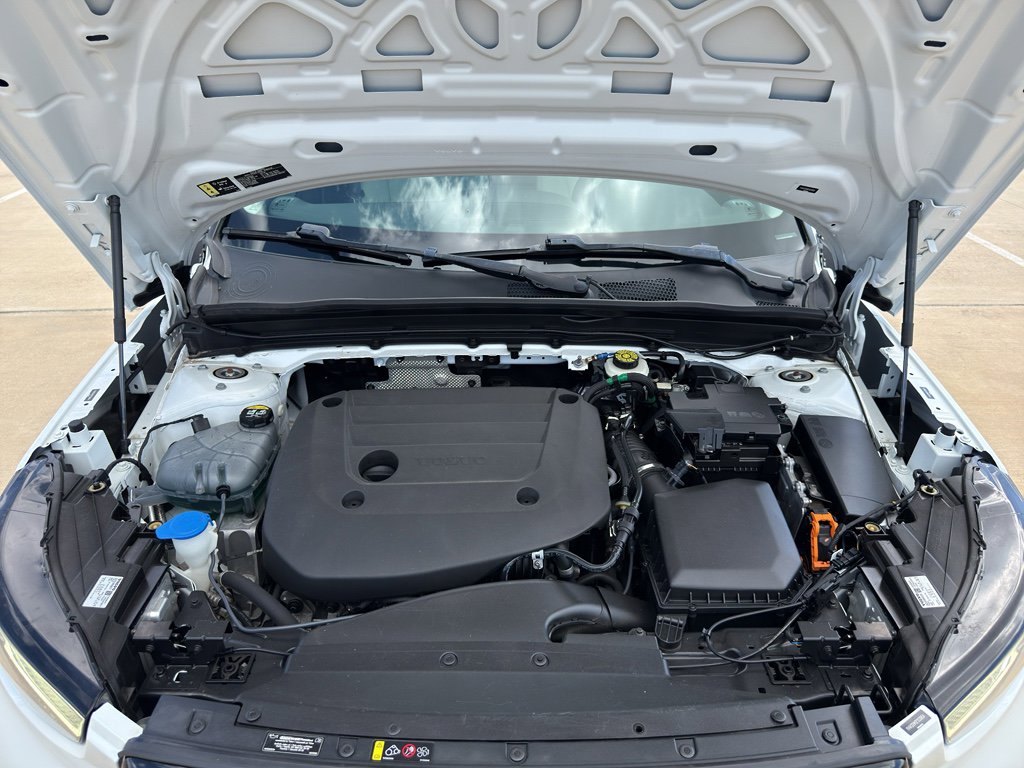 Used 2023 Volvo XC40 B4 Ultimate FWD image 29