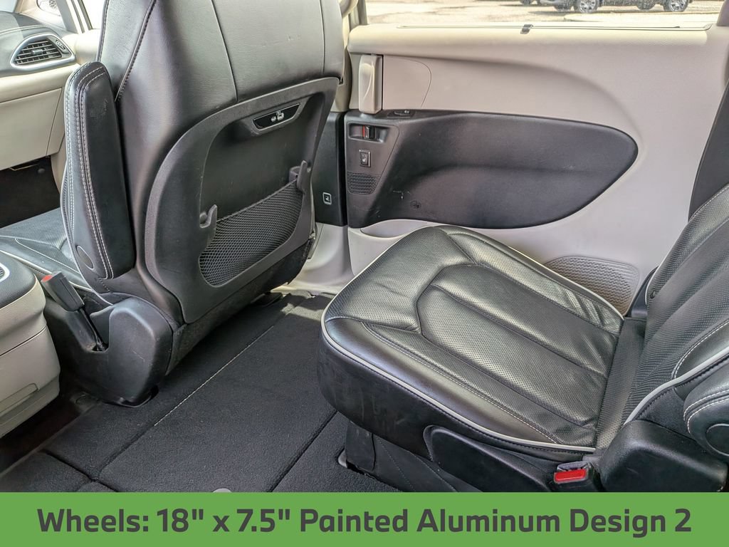 Used 2023 Chrysler Pacifica Limited FWD image 28