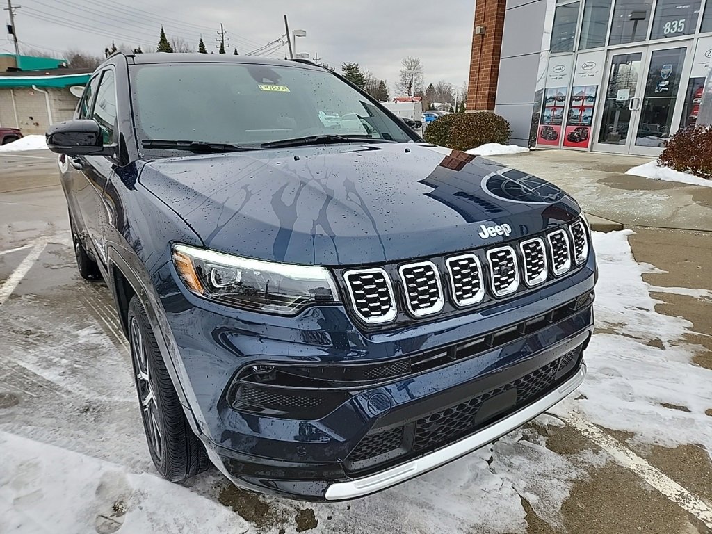 Certified 2024 Jeep Compass Limited w/ Elite Group image 5